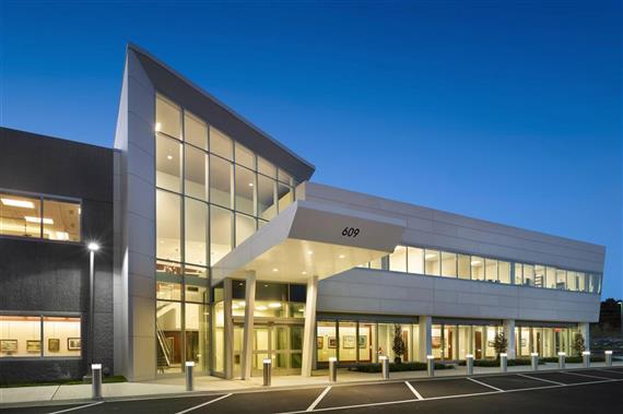Luthe Sheet Metal completed the core and fit-out of medical offices in this new 75,000 sf. outpatient complex.<br><br>Rendering from Alter+Care